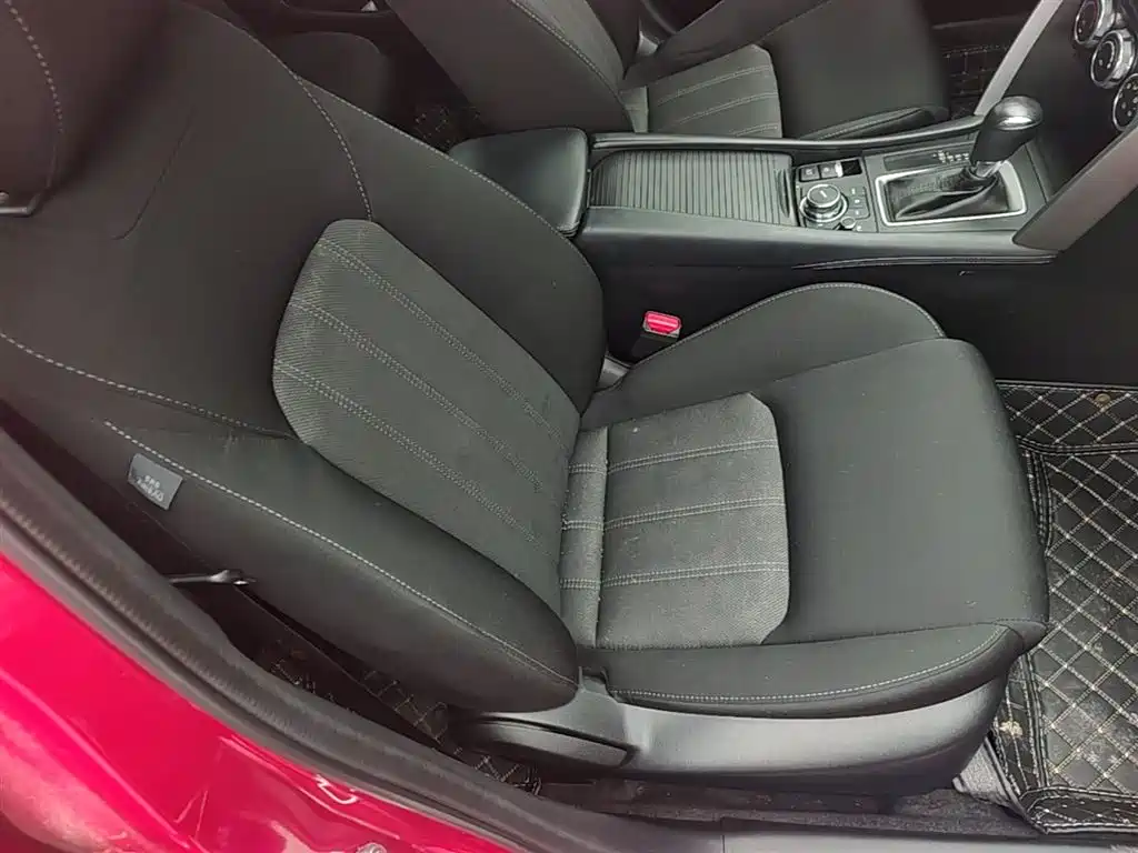 Mazda CX-4 2017 — фото 25