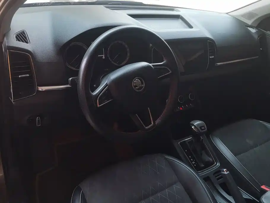 Skoda Korok 2019 — фото 12