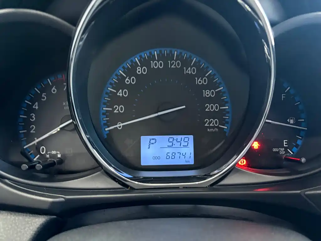 Toyota Vios 2017 — фото 15