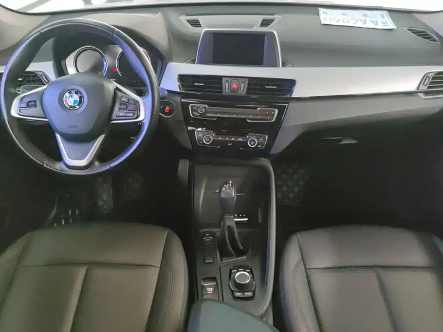 BMW X1 2019 — фото 12