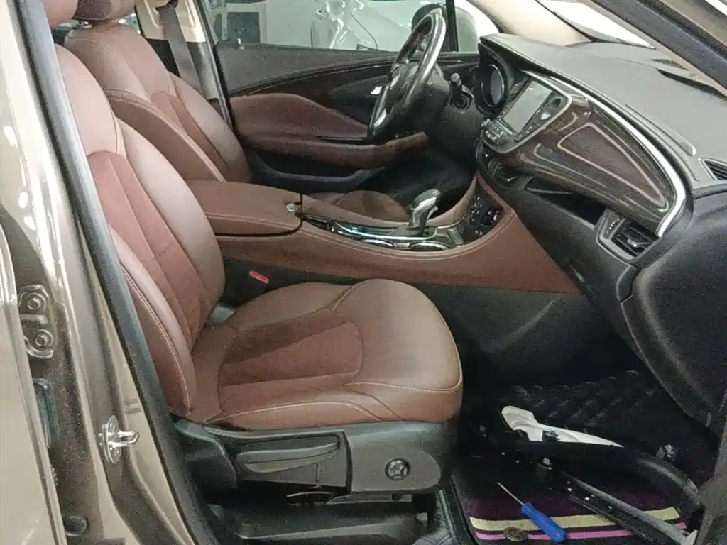 Buick Envision Plus 2017 — фото 25