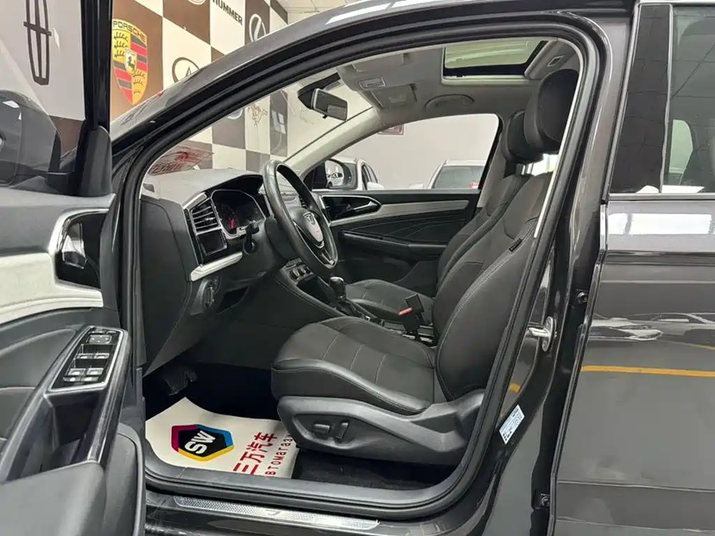 Jetta VS5 2022