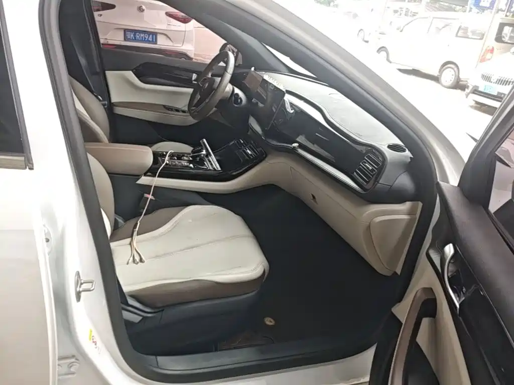 BYD Qin PLUS 2023 — фото 25