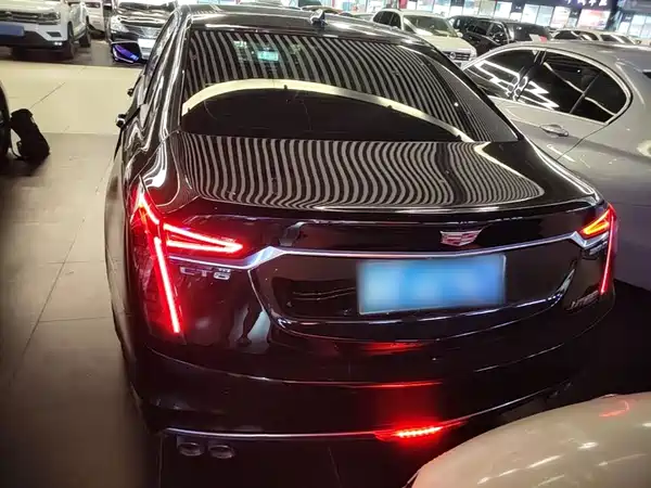Cadillac CT6 2023