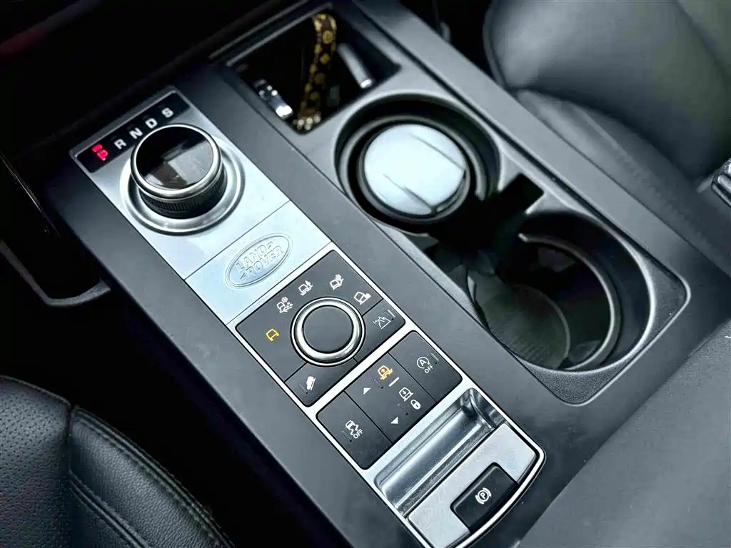 Land Rover Discovery 2020 — фото 12