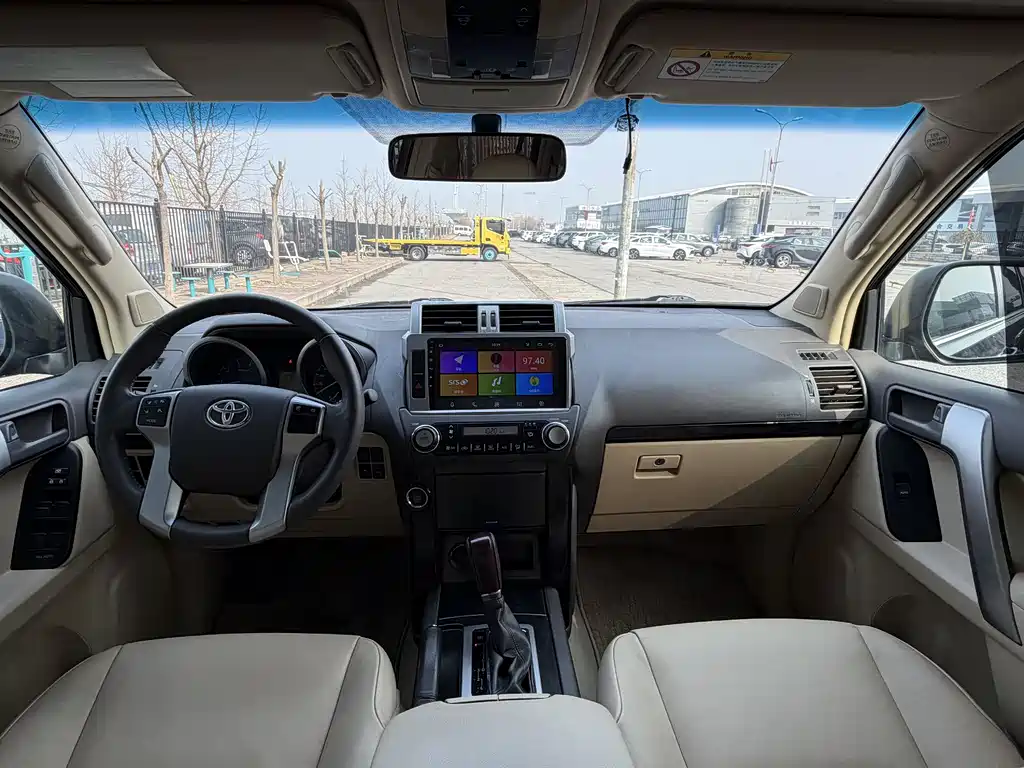Toyota Prado 2015 — фото 11