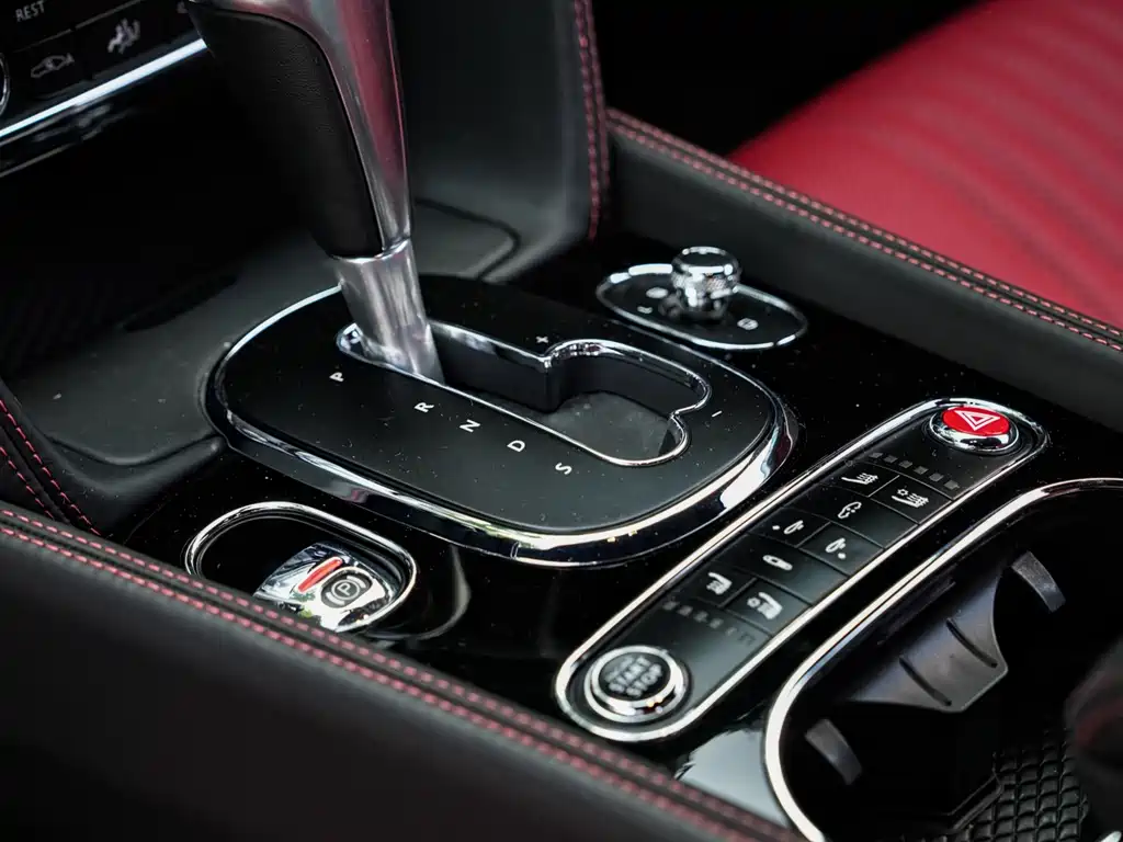 Bentley Continental 2018 — фото 12