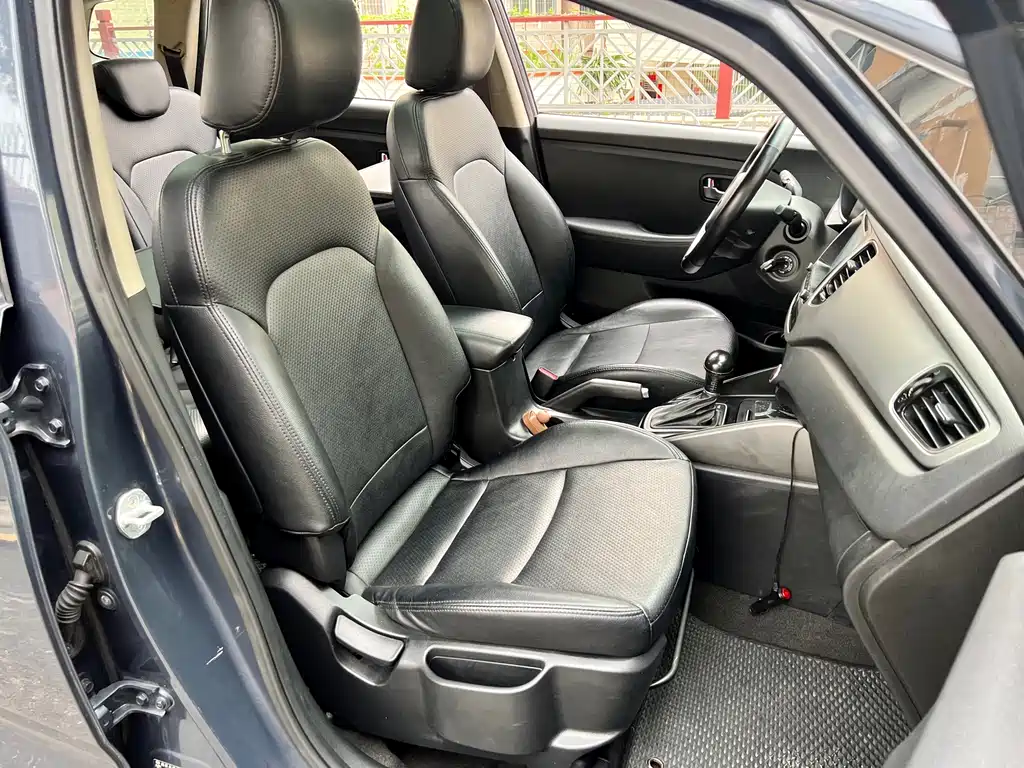 Kia Carens 2014 — фото 12