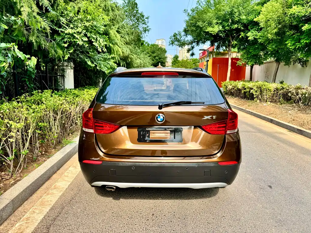BMW X1 2012 — фото 8