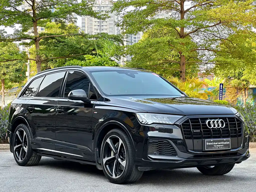 Audi Q7 2023 — фото 3