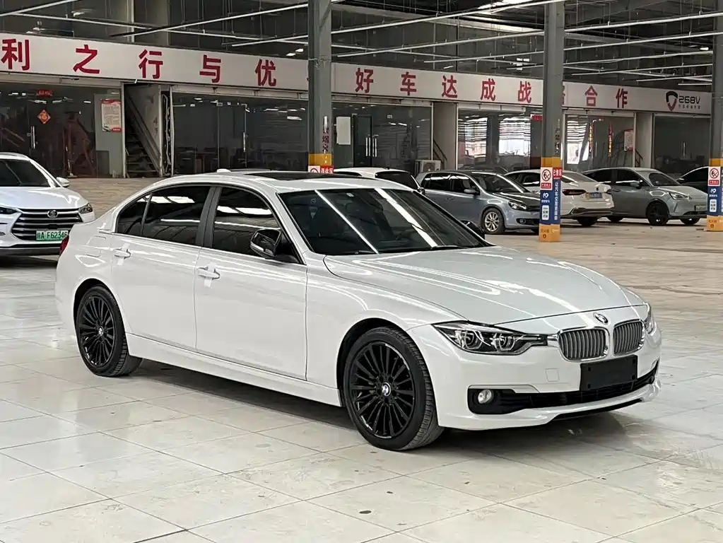BMW 3 Series 2018 — фото 3