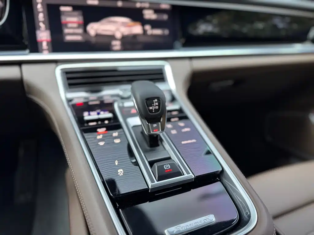 Porsche Panamera Hybrid 2019 — фото 8