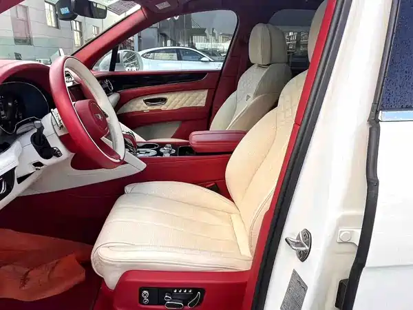 Bentley Bentayga 2022