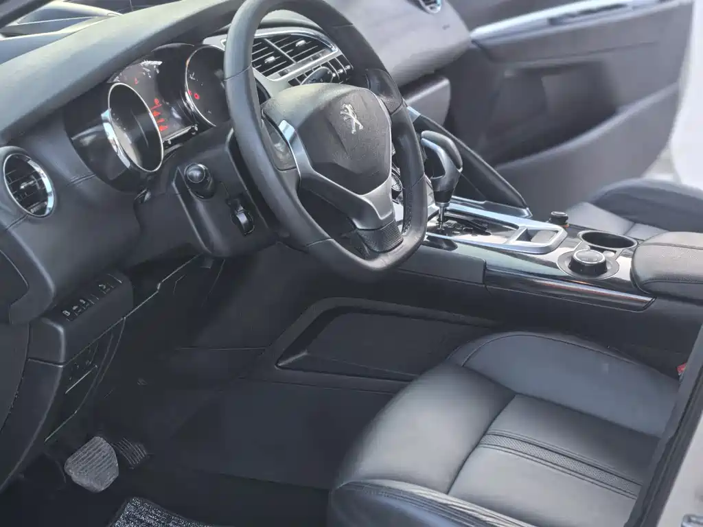 Peugeot 3008 2015 — фото 11