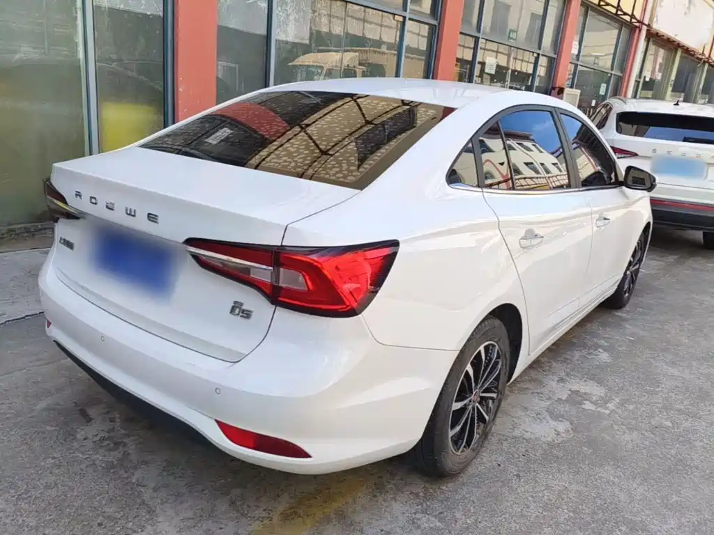 Roewe i5 2020
