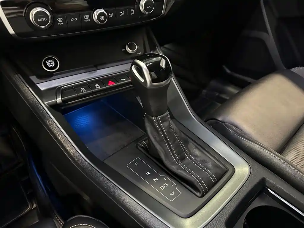 Audi Q3 Sportback 2022 — фото 10