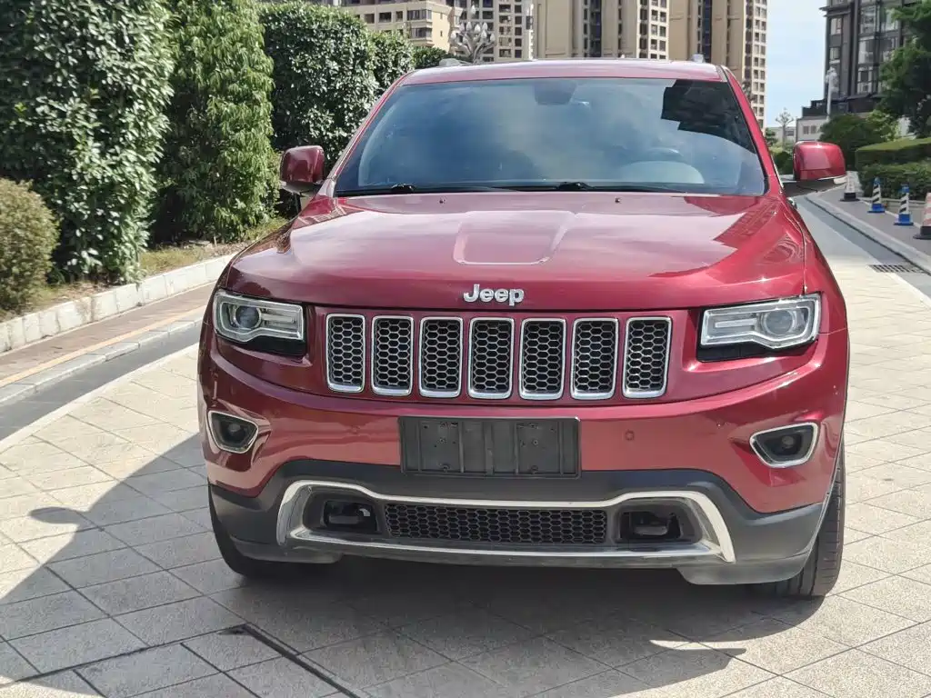 Jeep Grand Cherokee 2015 — фото 25