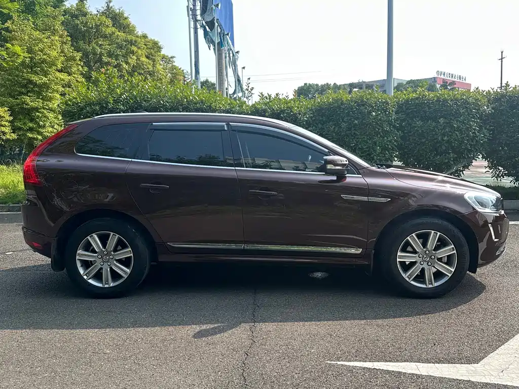 Volvo XC60 2016 — фото 4