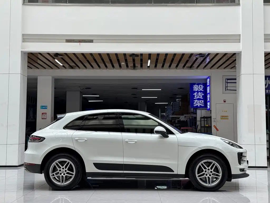 Porsche Macan 2019 — фото 4