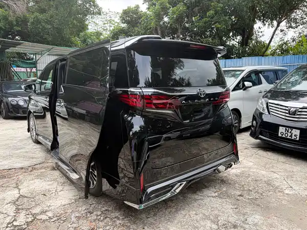 Toyota Alphard 2025
