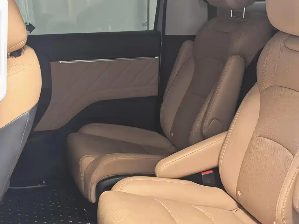 Wuling Starlight 730 EV 2025 — фото 12