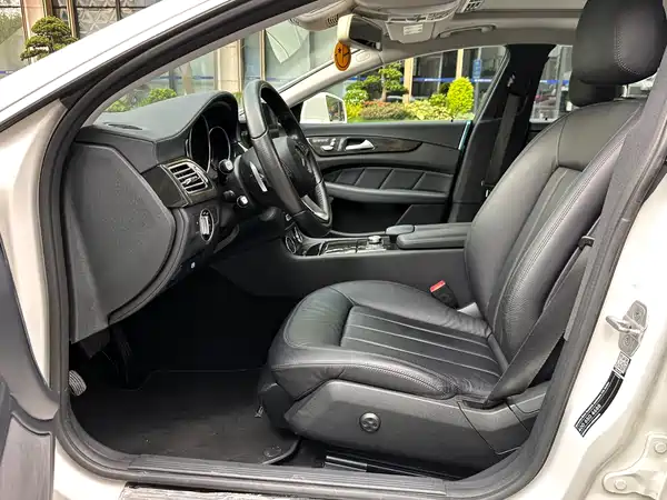 Mercedes-Benz CLS 2015