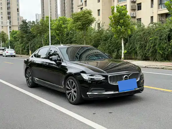 Volvo S90 2022