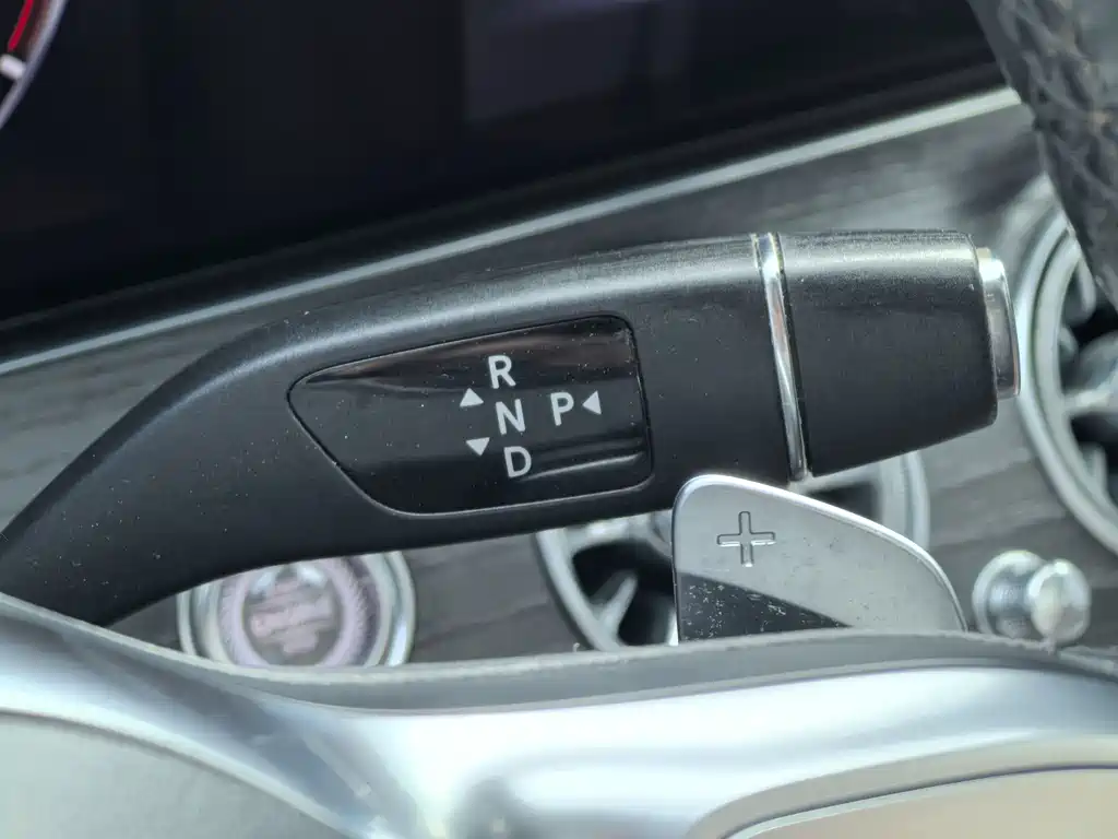 Mercedes-Benz E-Class 2020 — фото 16