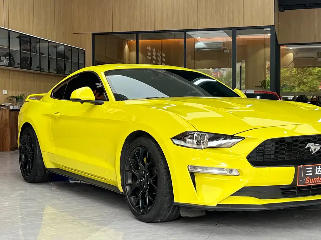 Ford Mustang 2023 — фото 11