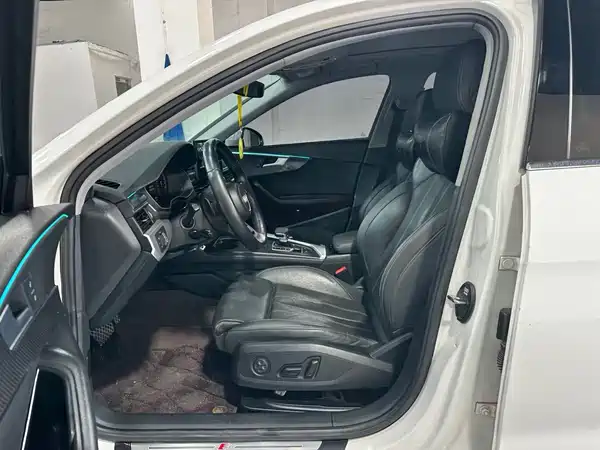 Audi A4L 2021
