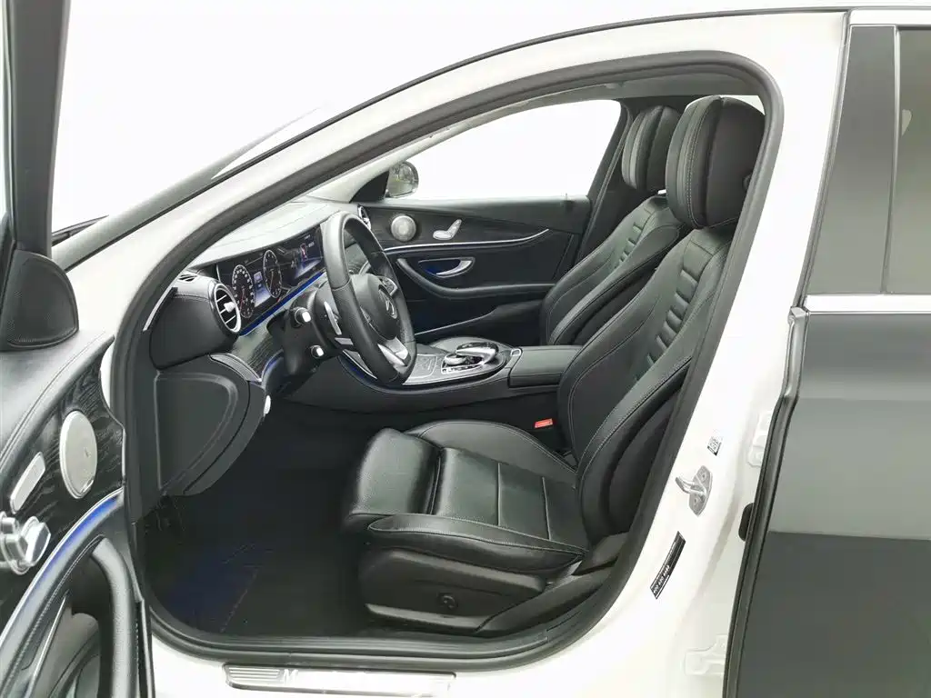 Mercedes-Benz E-Class 2018 — фото 10