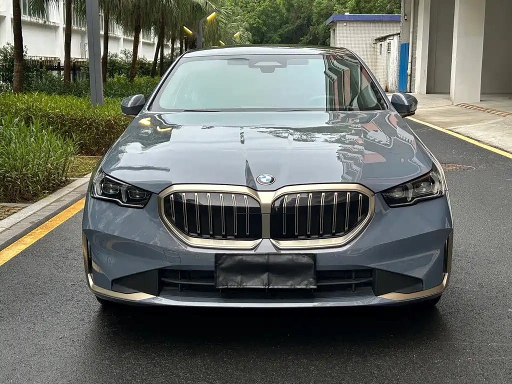 BMW 5 Series 2024