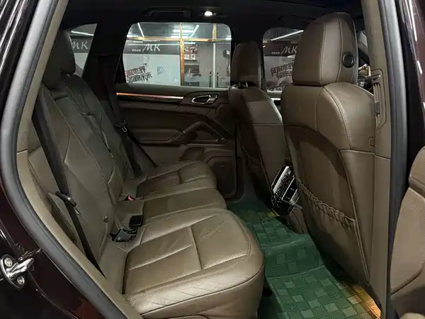 Porsche Cayenne 2014