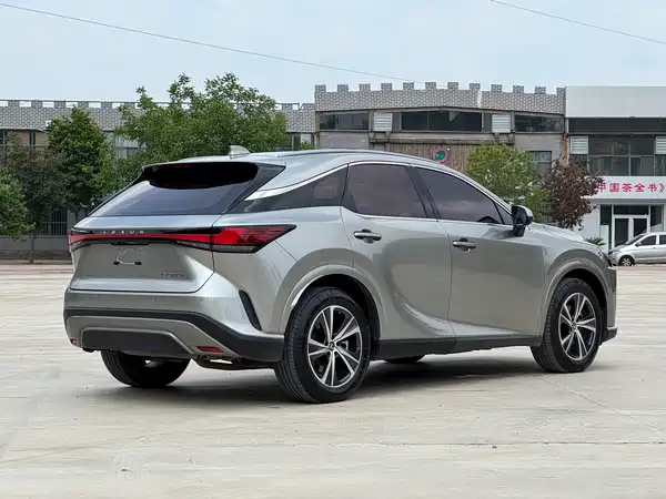Lexus RX 2024