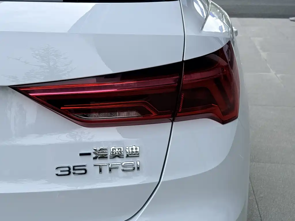 Audi Q3 2021 — фото 10