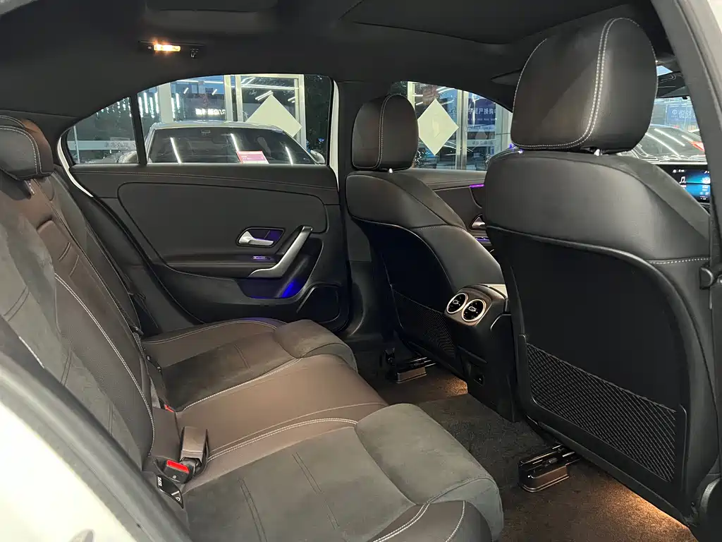 Mercedes-Benz A-Class 2023 — фото 10