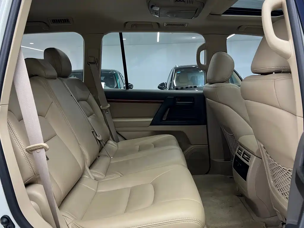 Toyota Land Cruiser 2015 — фото 15
