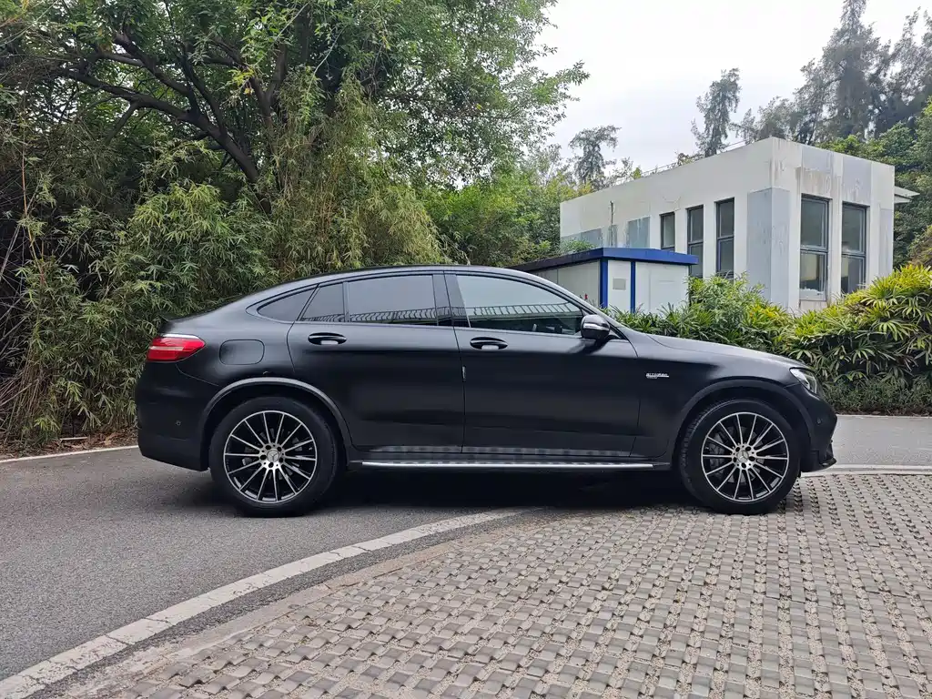 Mercedes-Benz GLC Coupe AMG 2017 — фото 4
