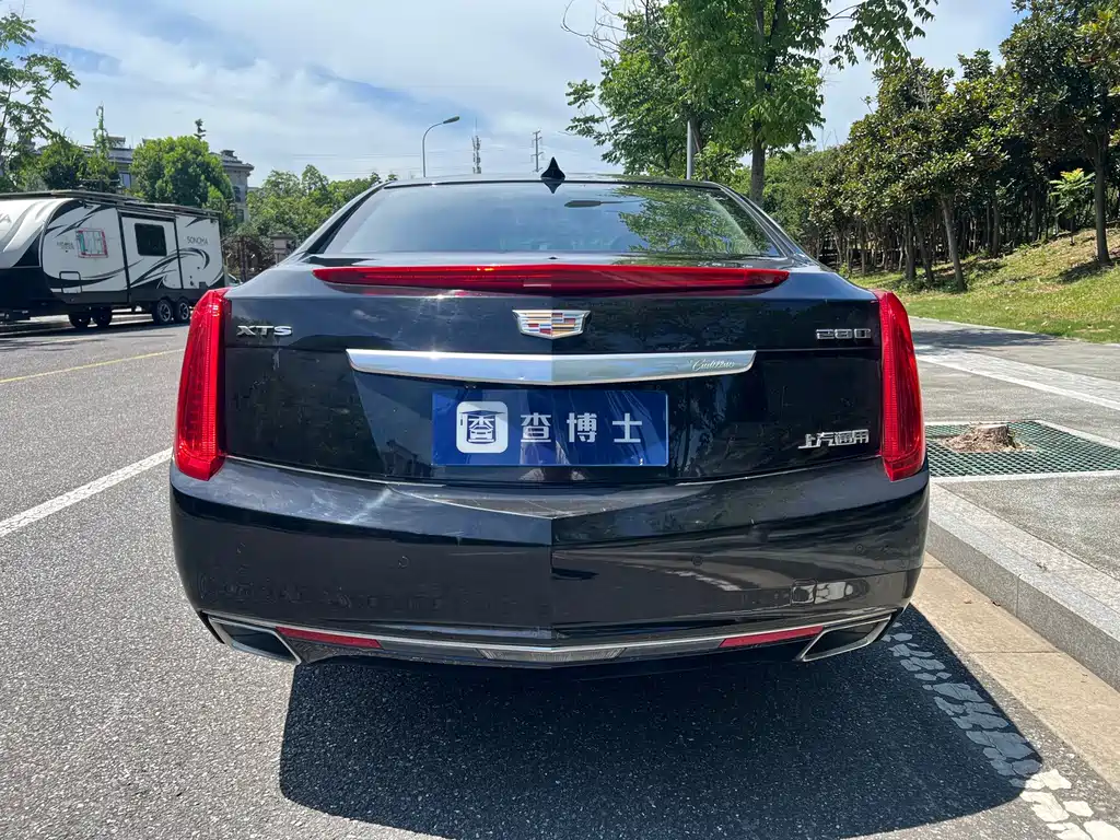 Cadillac XTS 2017 — фото 6