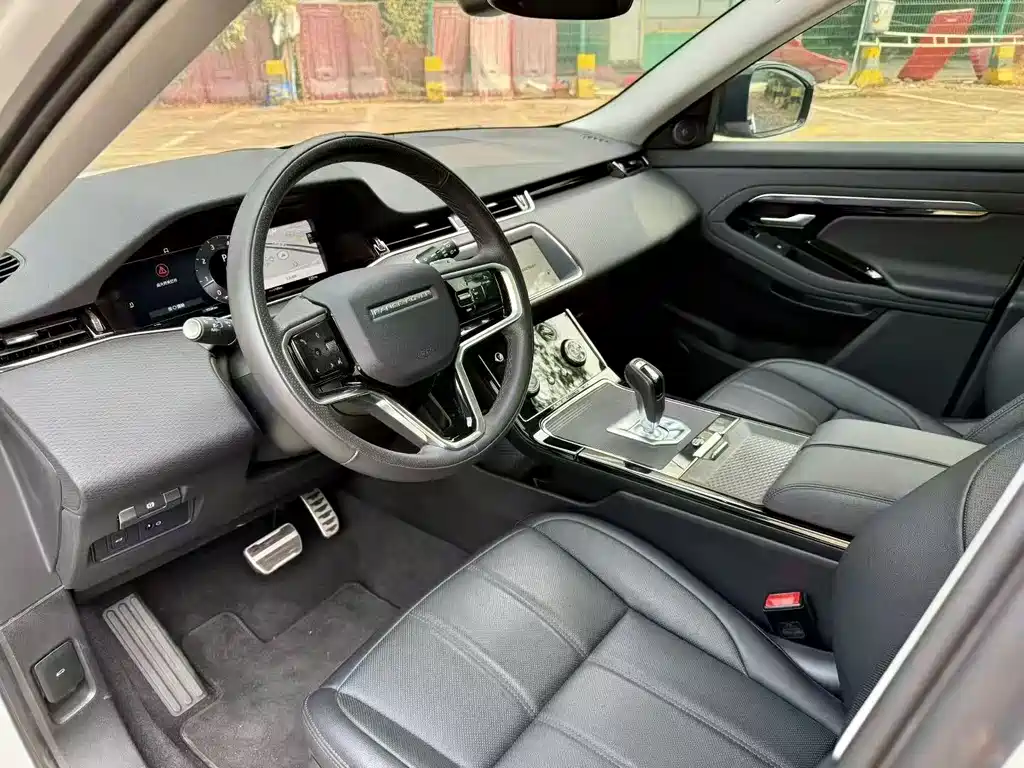 Land Rover Evoque 2023 — фото 5