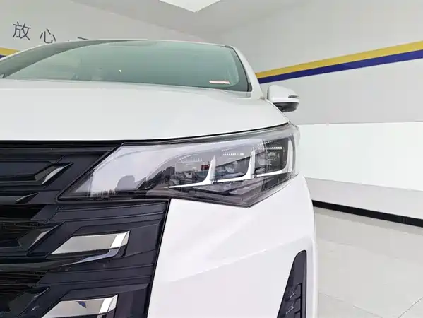 GAC Trumpchi M6 2023