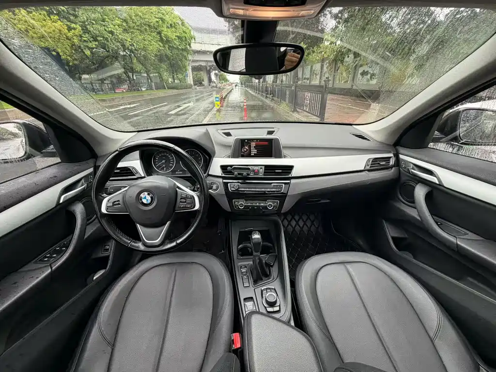 BMW X1 2016 — фото 9