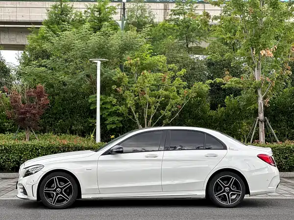 Mercedes-Benz C-Class 2021