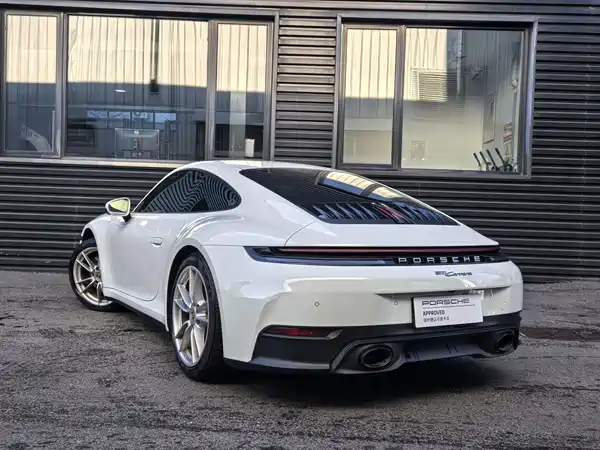Porsche 911 2025
