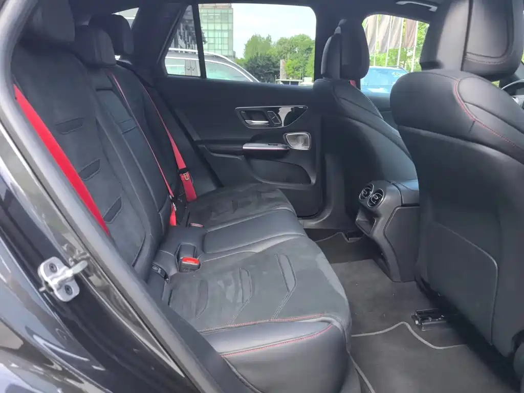 Mercedes-Benz GLC AMG 2025 — фото 15