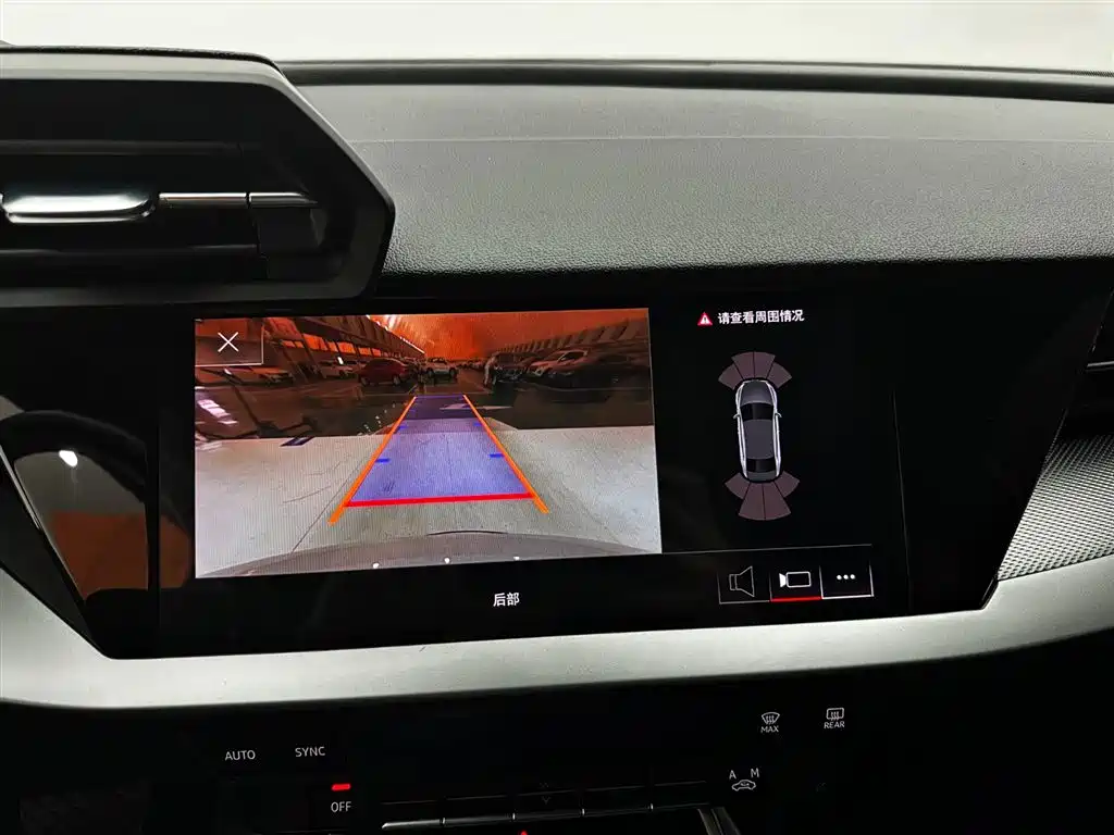 Audi A3 2023 — фото 14