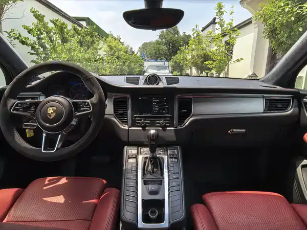 Porsche Macan 2016