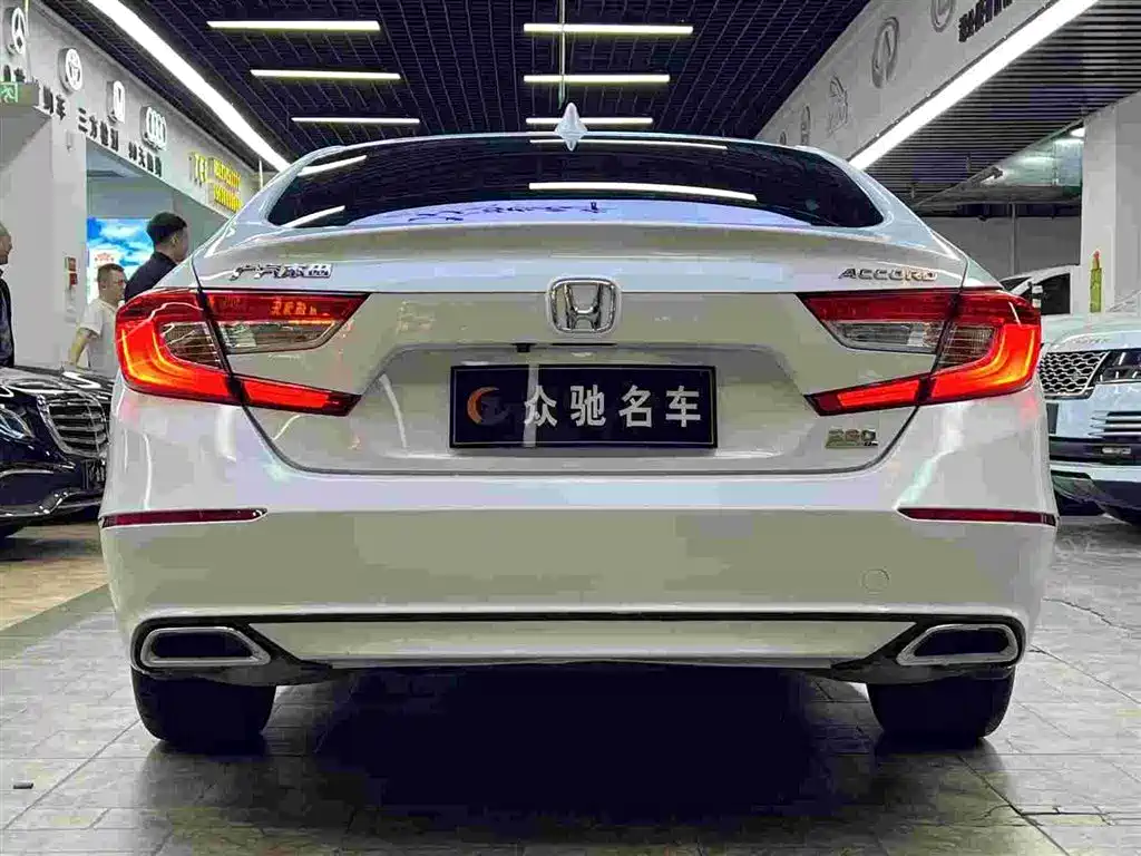 Honda Accord 2018 — фото 8