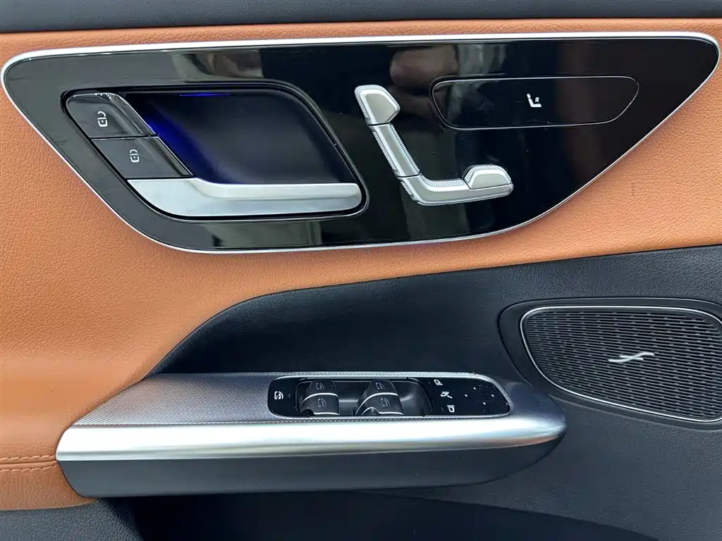 Mercedes-Benz GLC 2025 — фото 25
