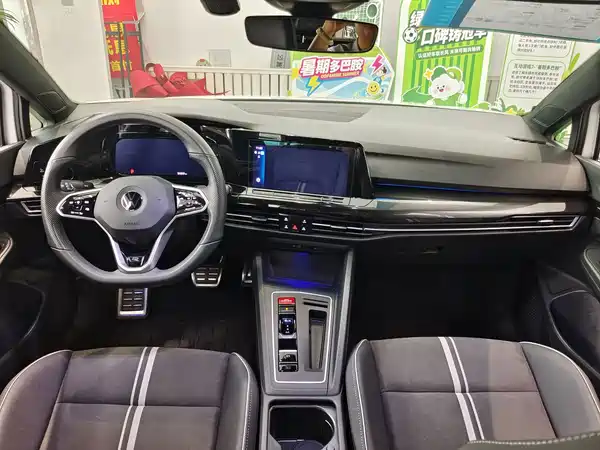 Volkswagen Golf 2024